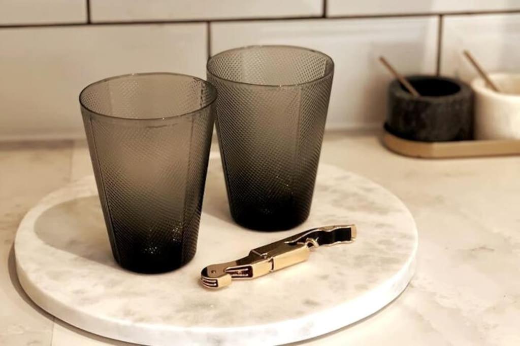 バースCourtyard Garden, Beautifully Finished Flat - Ba1アパートメント エクステリア 写真